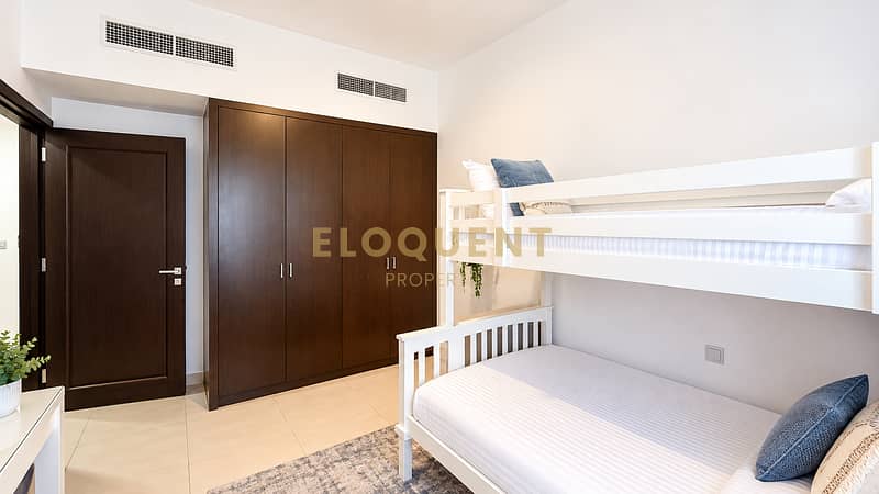 6 Bright Modern Bedroom with Bunk Beds. png