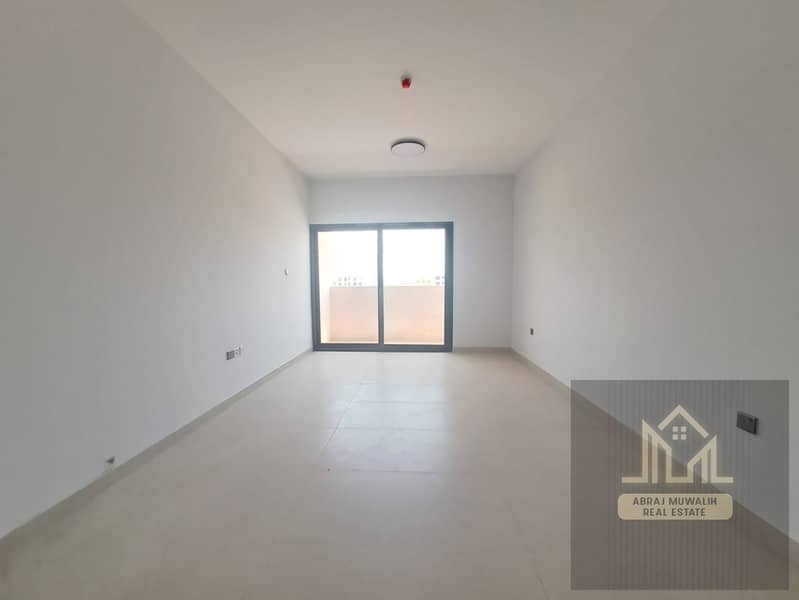 6 WhatsApp Image 2026-10-06 at 12.54. 48 (1). jpeg