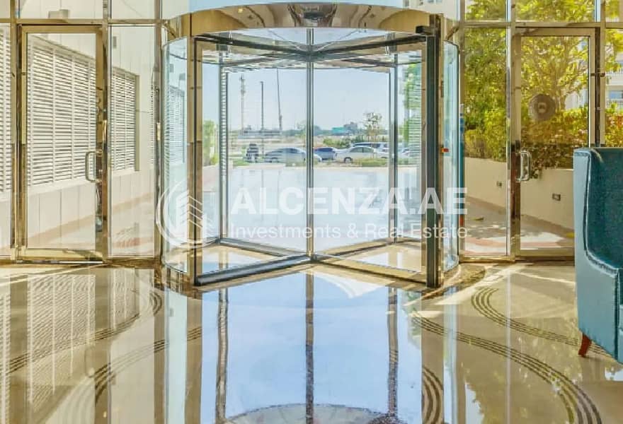 6 Entrance Lobby. webp