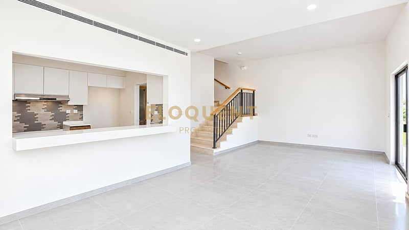 2 Bright Minimalist Open-Plan Interior. png