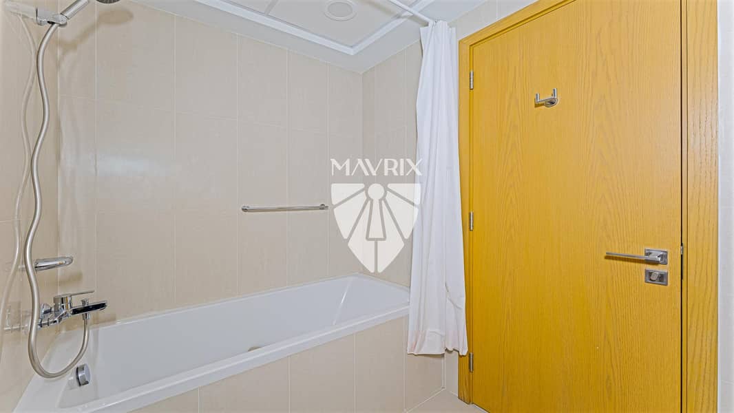 12 Image 12