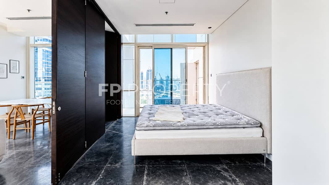 3 Modern High-Rise Bedroom with City Views. png