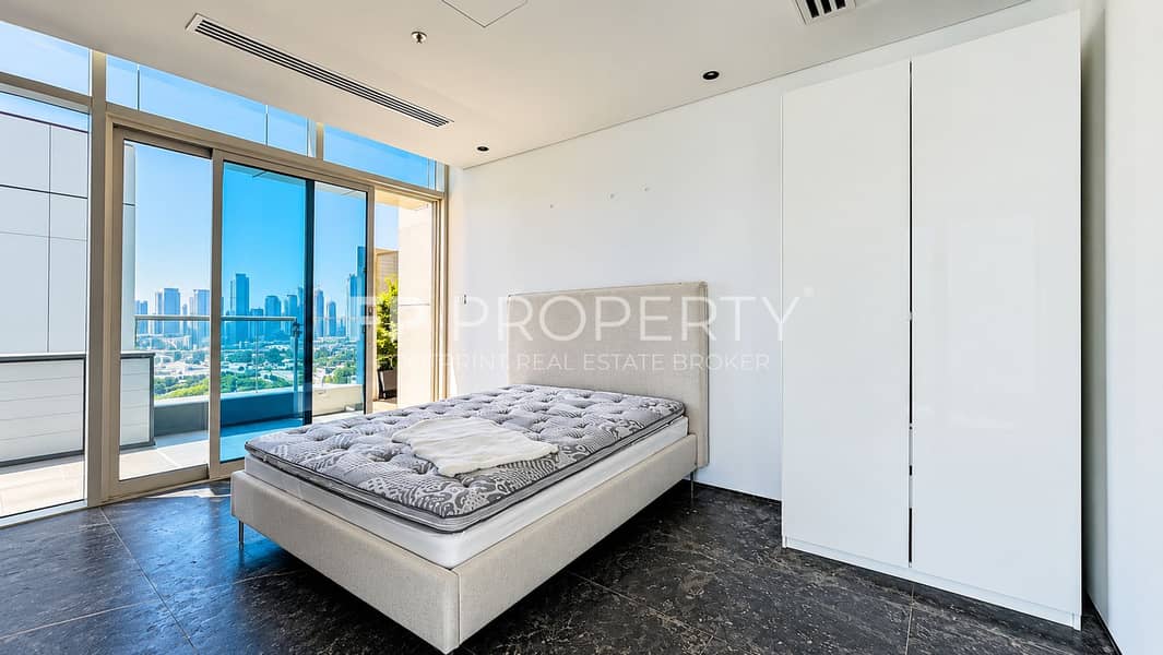 4 Modern Bedroom with City Skyline Views. png