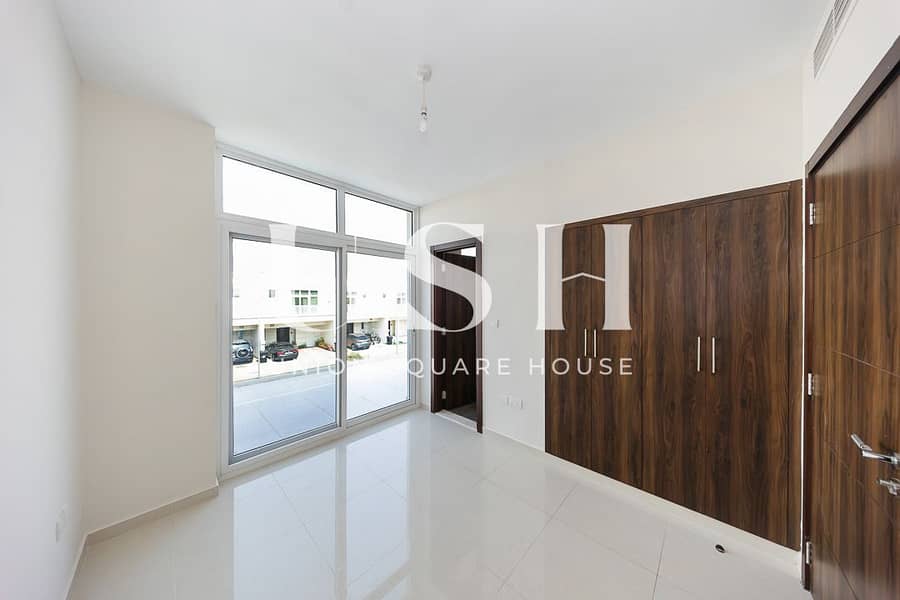 5 AVENCIA VILLA 96-14. jpg