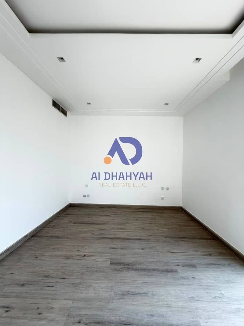 17 WhatsApp Image 2026-08-16 at 19.02. 09 (1). jpeg