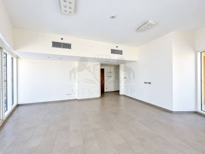 4 Bright Empty Modern Apartment Interior. png
