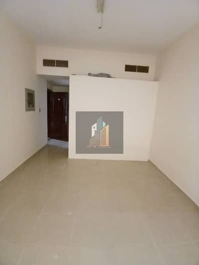 Studio te Huur in Bu Tina, Sharjah - 97662. jpg Studio te Huur in Bu Tina, Sharjah - 97662. jpg