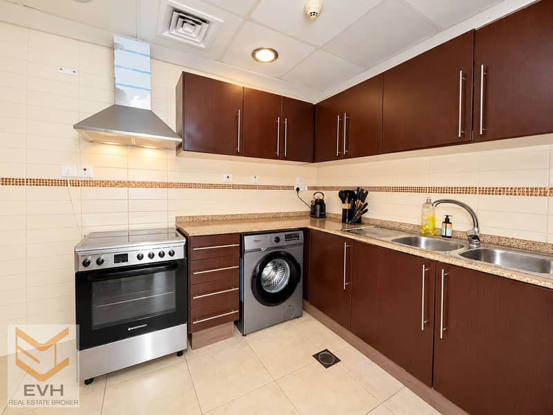 17 Polished real estate property photo-8. png