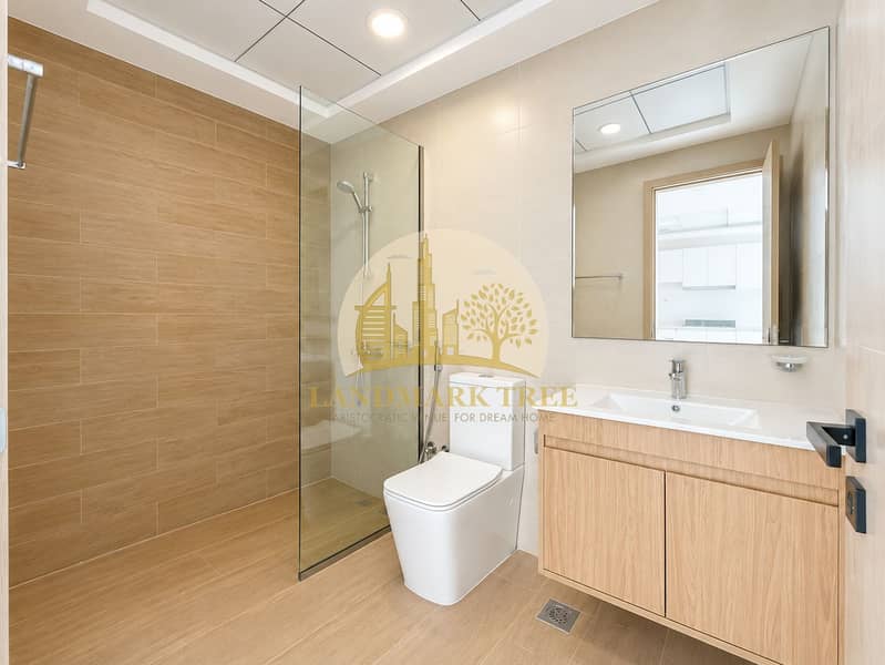 10 Modern Warm-Toned Bathroom Interior. png