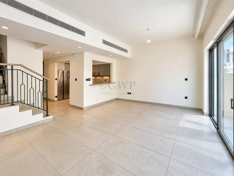 位于大马士革湖住宅,马耳他别墅 4 卧室的别墅 2699999 AED - 16710248 位于大马士革湖住宅,马耳他别墅 4 卧室的别墅 2699999 AED - 16710248