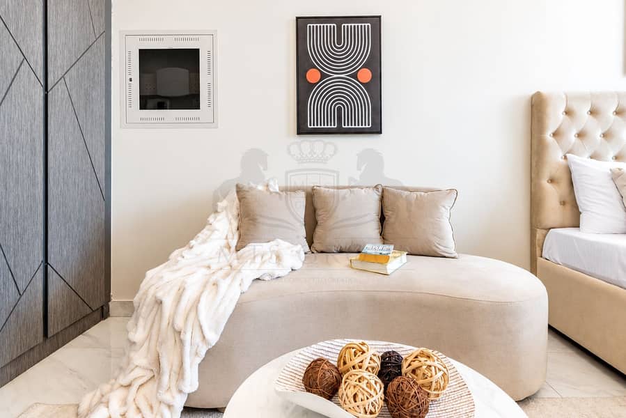 5 Modern Neutral Lounge with Abstract Art. png