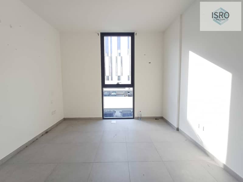 6 1000519595. jpg