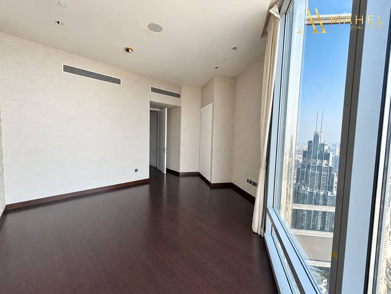 4 Enhanced empty room with city skyline-6. png