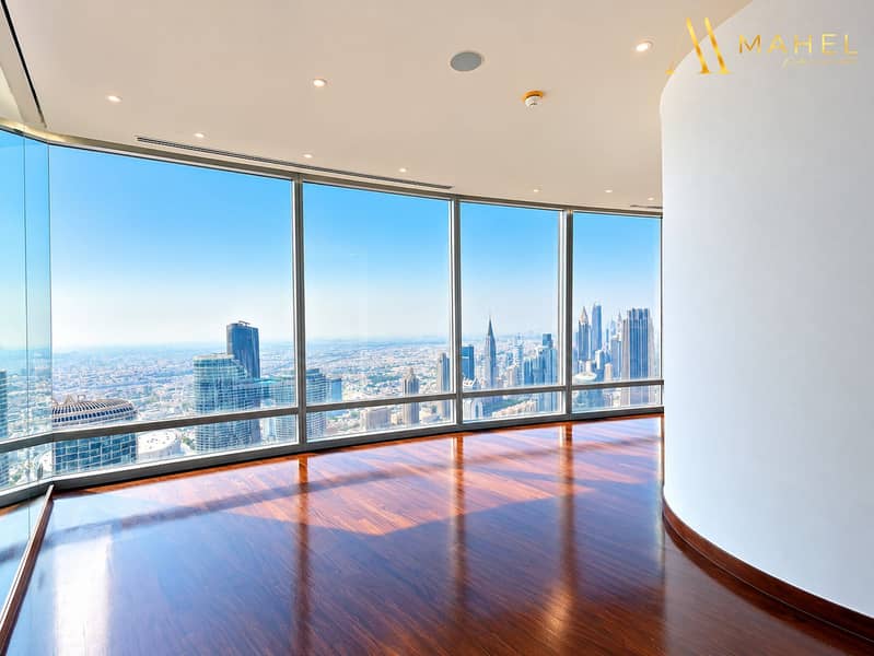 8 Sunlit Curved-Glass Luxury Interior. png