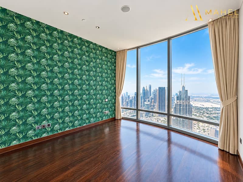 12 Emerald Wallpaper and Skyline View. png