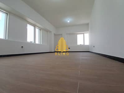 3 habitaciones Apartamento para en Alquiler en Hamdan Street, Abu Dhabi - COPY2. jpeg