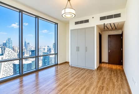 3 Bedroom Apartment for Rent in Business Bay, Dubai - Full Sea | Burj View | Maid Room | 3 Balconies