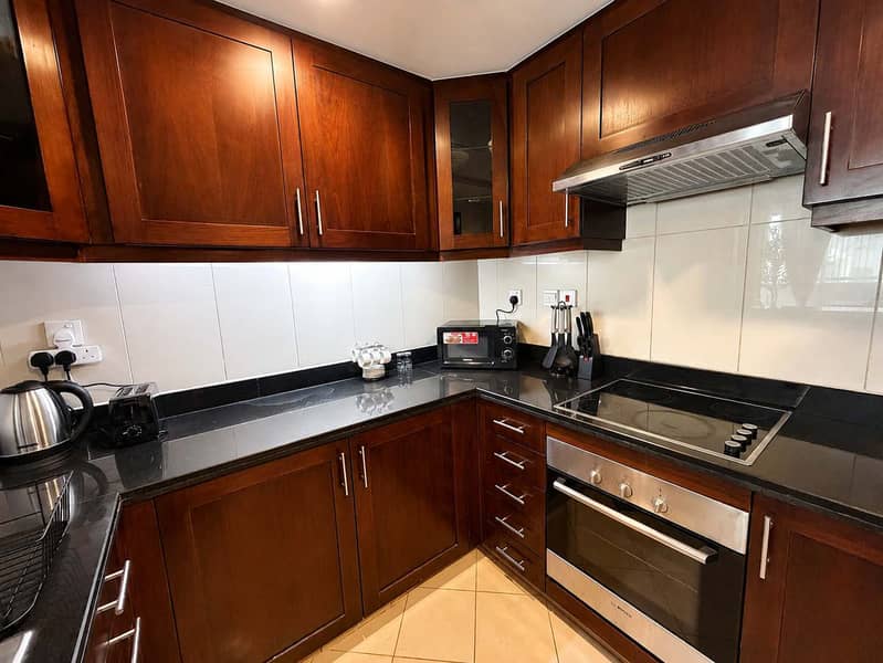 10 Luxury one bedroom apartment in Golf Towers Dubai featuring
