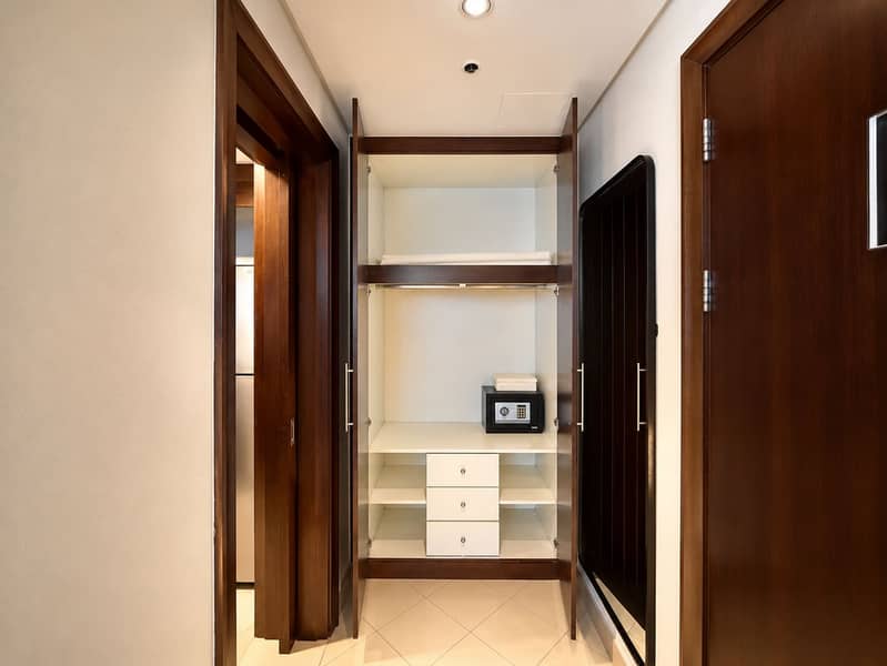 12 Luxury one bedroom apartment in Golf Towers Dubai featuring