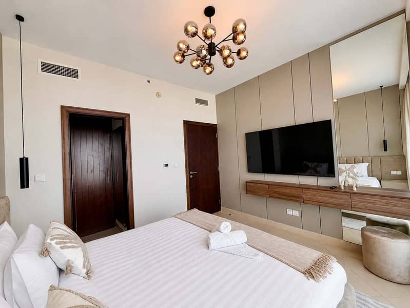 16 Luxury one bedroom apartment in Golf Towers Dubai featuring