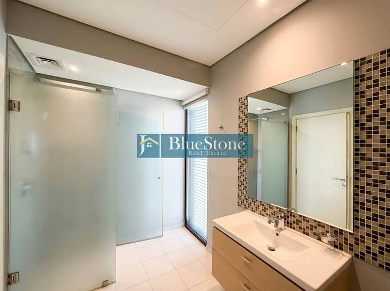 10 bathroom watermarked_img_1754106444029591732. jpg