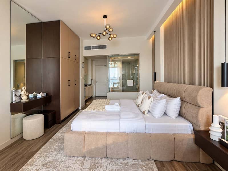 8 Stunning Sea View Apartment with Pool and Gym in Dubai
