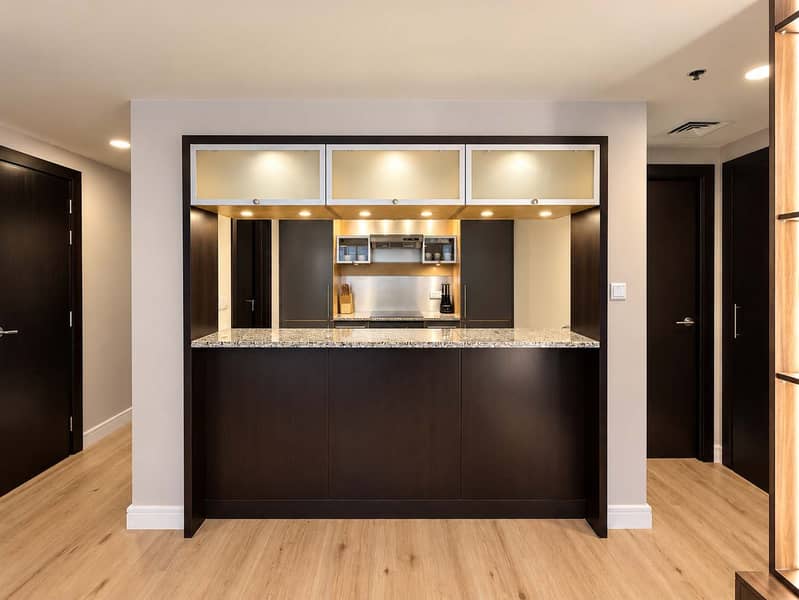 9 Luxury 1 Bedroom Apartment with Pool and Gym in Dubai Marina
