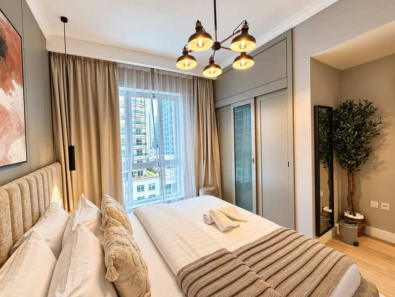 19 Luxury 1 Bedroom Apartment with Pool and Gym in Dubai Marina