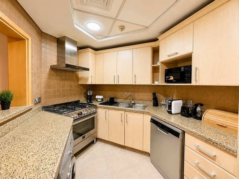 13 Refurbished 1 Bed with Sea view and RIVA Access