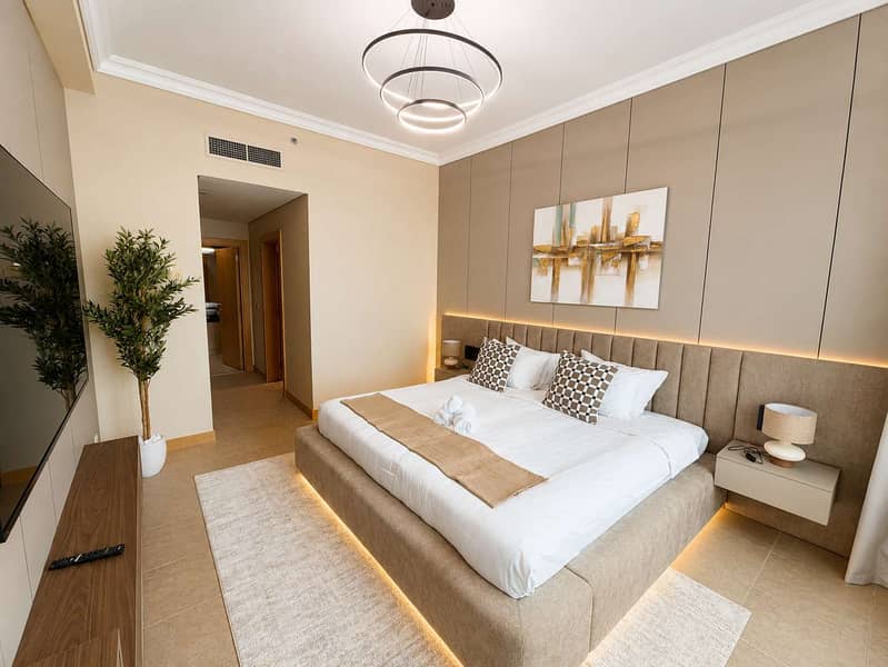 16 Refurbished 1 Bed with Sea view and RIVA Access