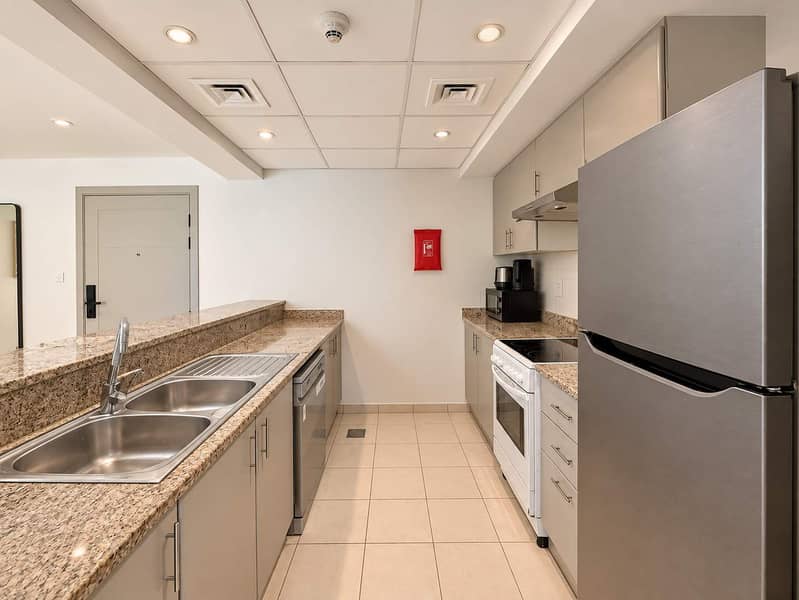 10 Modern one bedroom apartment in The Greens with pool and gym