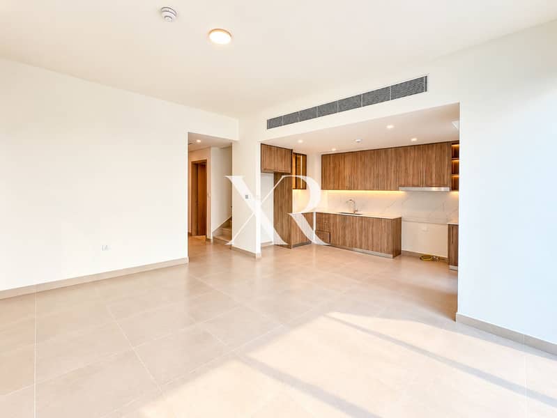 2 Bright Modern Open-Plan Apartment Interior. png
