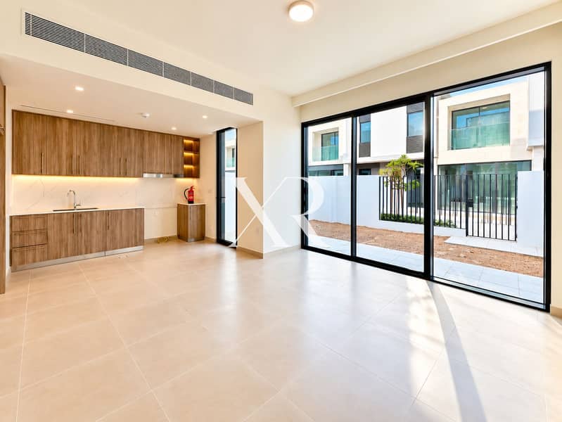 4 Modern Sunlit Apartment Interior. png