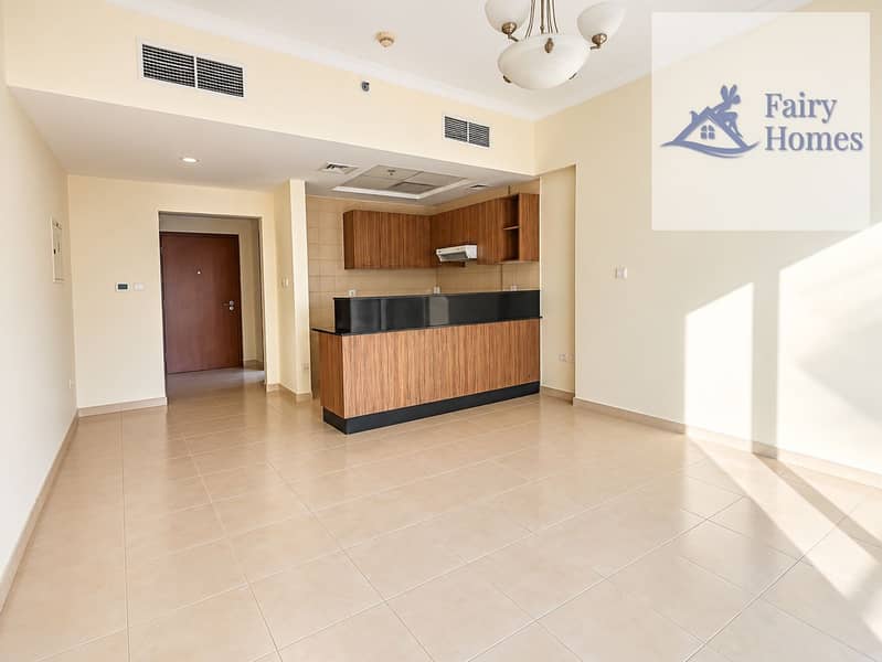 7 Bright Modern Apartment with Open Kitchen. png