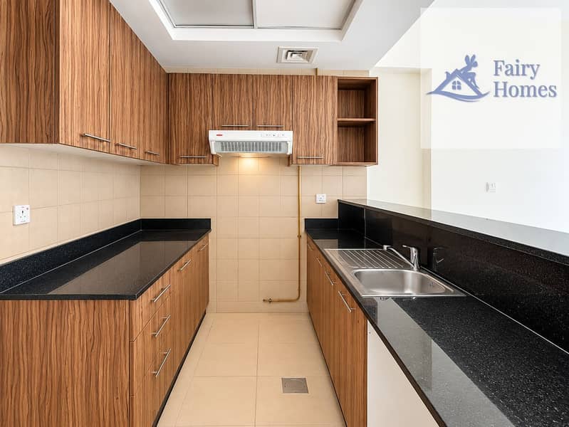 10 Modern U-Shaped Kitchen Interior. png