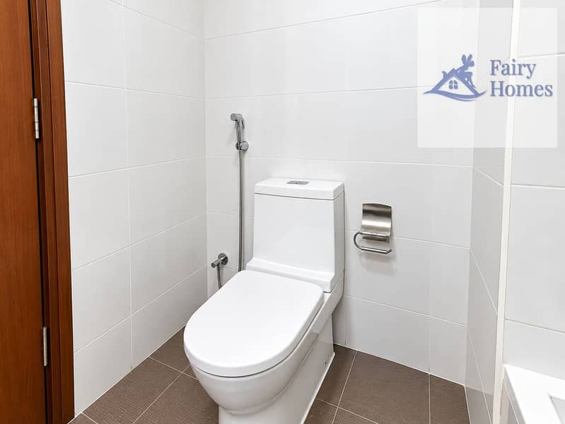 12 Modern Minimalist Tiled Bathroom. png