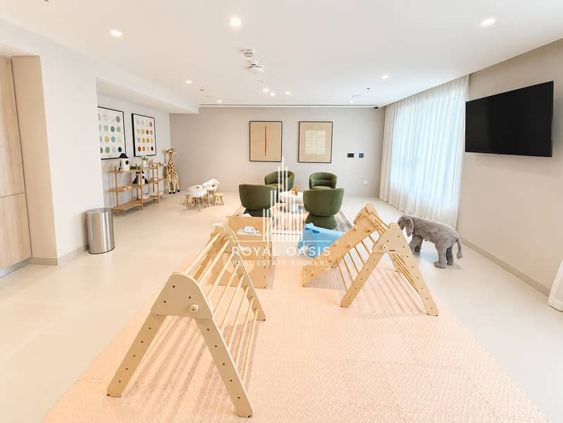 13 Bright Scandinavian Kids’ Playroom Lounge. png