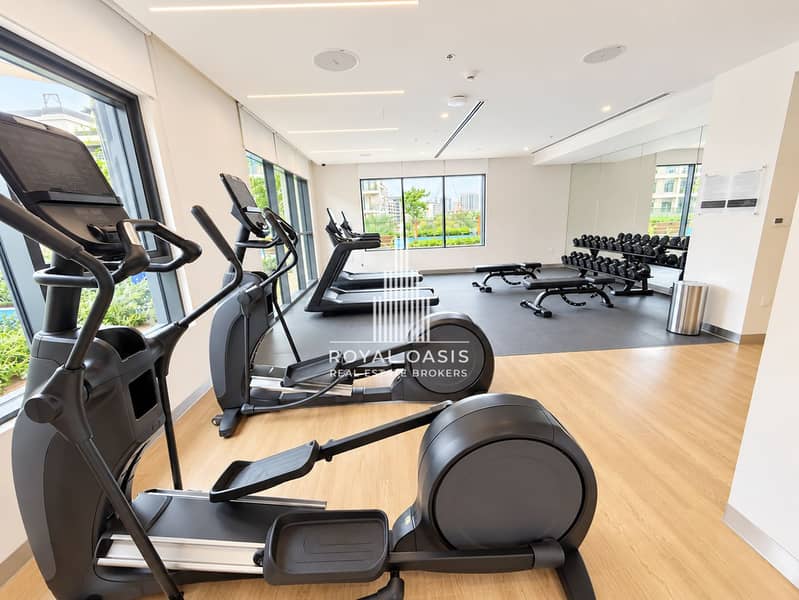 14 Sunlit Modern Gym Interior. png