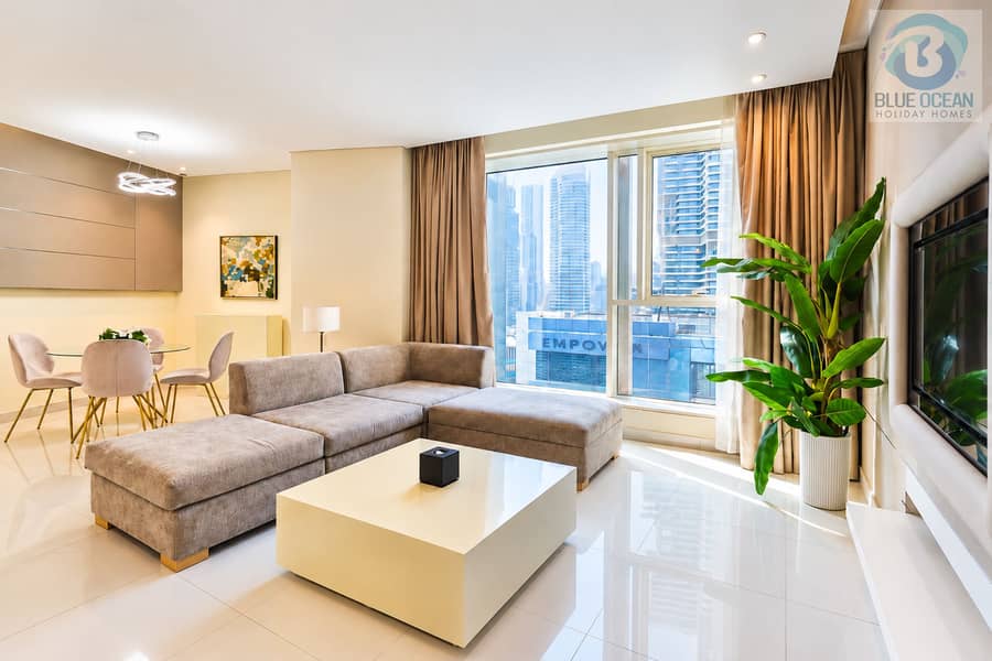 9 07 LIVING ROOM -3. jpg