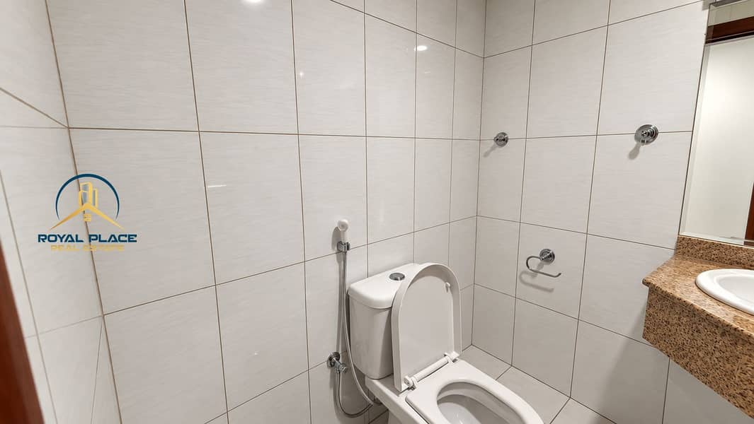 12 Clean Minimalist Bathroom Interior. png