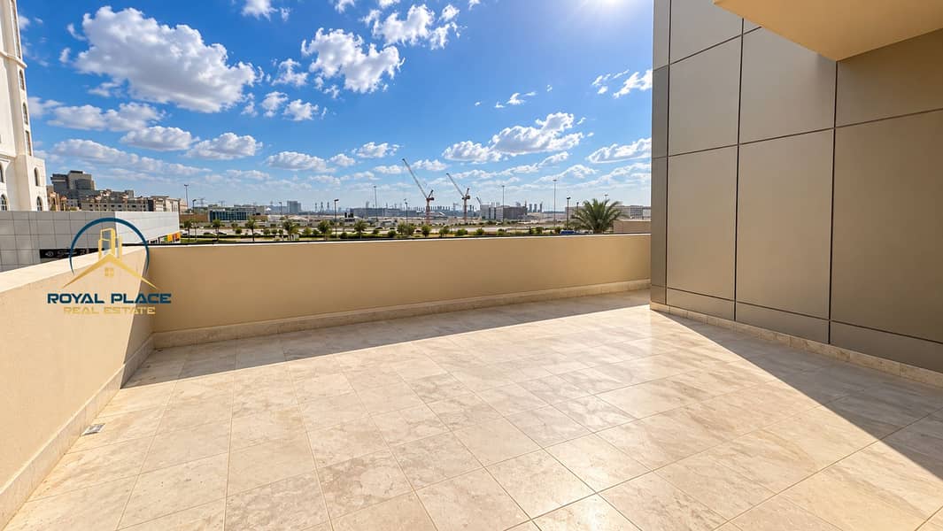14 Sunny Modern Terrace Overlooking Cranes. png