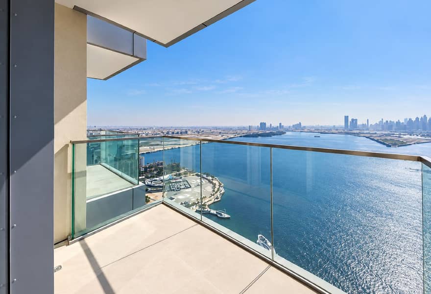 Sea & Skyline View | Vacant | Waterfront Living Sea & Skyline View | Vacant | Waterfront Living