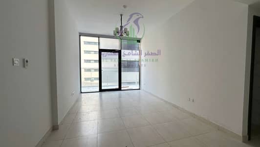 阿尔马扎尔街区， 夏尔迦 2 卧室公寓待租 - apartment-for-rent-2-bedroom-almmzr-alsharqh-living-room-05. jpg