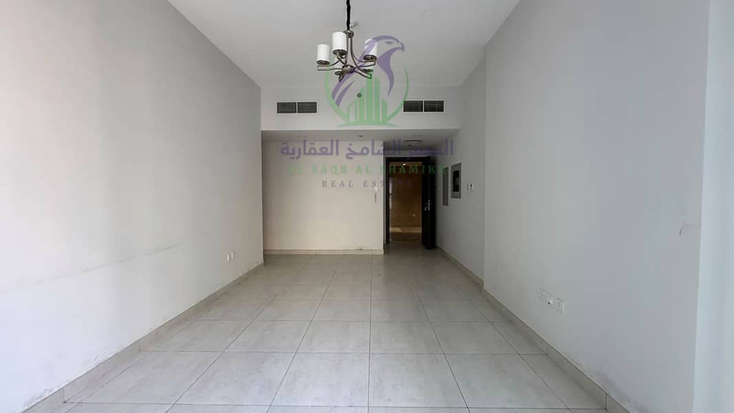 2 apartment-for-rent-2-bedroom-almmzr-alsharqh-living-room-08. jpg