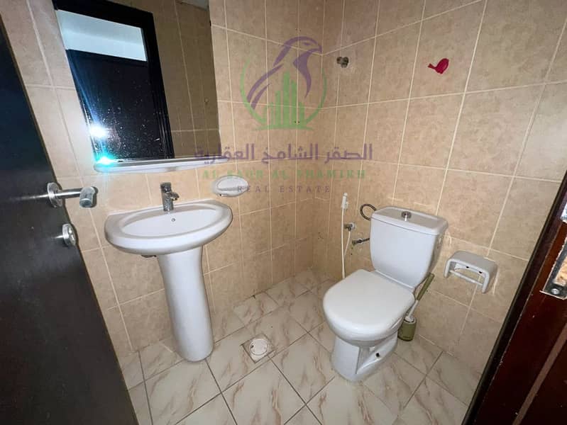 13 apartment-for-rent-3-bedroom-altaawn-alsharqh-property-08. jpg