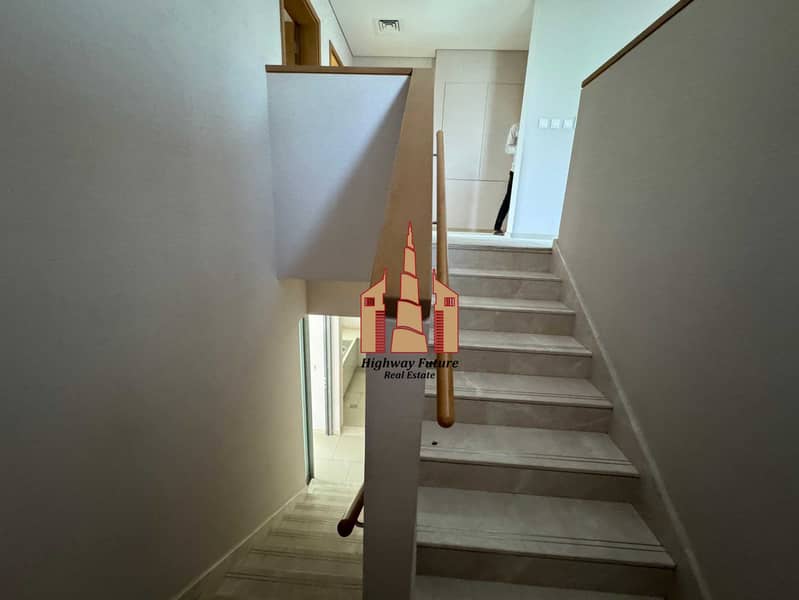 20 1001359981. jpg