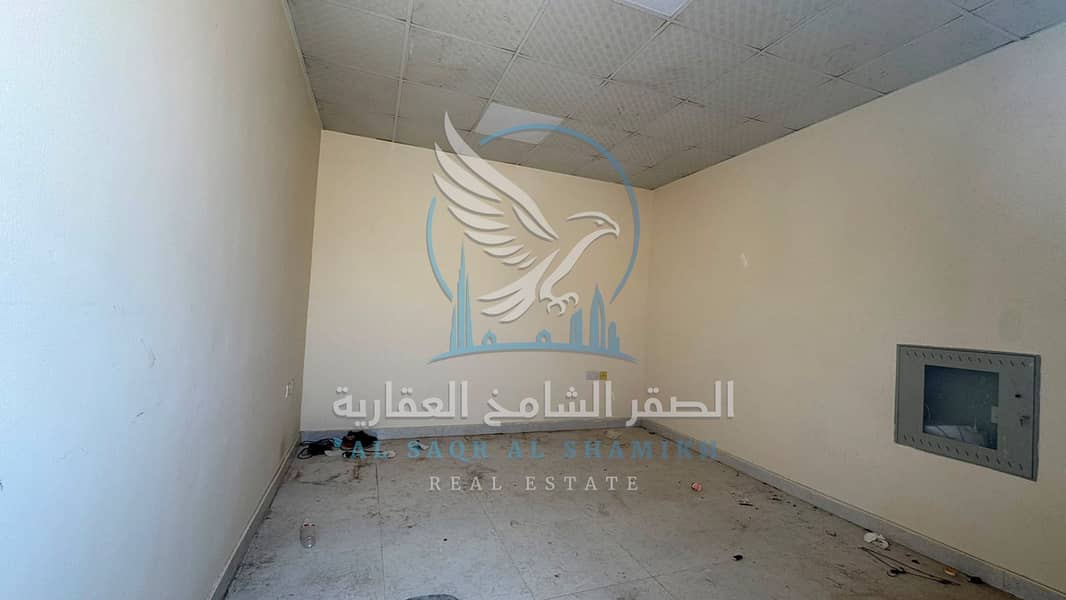 3 yard-for-rent-sajaa-property-09. jpg