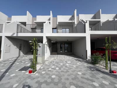 2 Slaapkamers Townhouse te Huur in Mohammed Bin Rashid City (MBR City), Dubai - Rijwoning in Mohammed Bin Rashid City (MBR City),District 7,MAG City,MAG Eye Townhouses, 2 slaapkamers, 150000 AED - 16816194 2 Slaapkamers Townhouse te Huur in Mohammed Bin Rashid City (MBR City), Dubai - Rijwoning in Mohammed Bin Rashid City (MBR City),District 7,MAG City,MAG Eye Townhouses, 2 slaapkamers, 150000 AED - 16816194