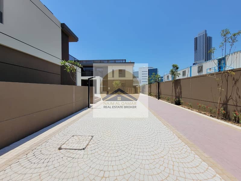 10 2e6680d7-4048-44ea-8c15-d2c6efbc224d. jpg