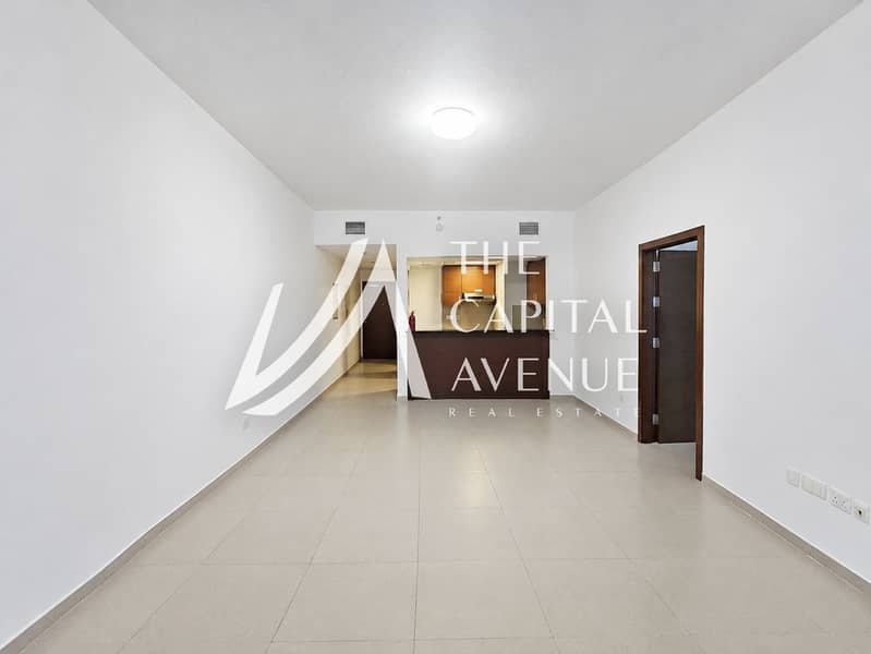 3 Mirrored Minimalist Apartment Interior. png